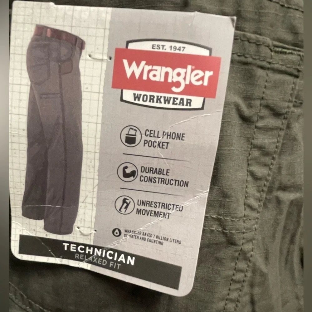 🤎🩶NWT WRANGLER Men's Olive Green Pants size 38x32  Lightweight canvas cotton